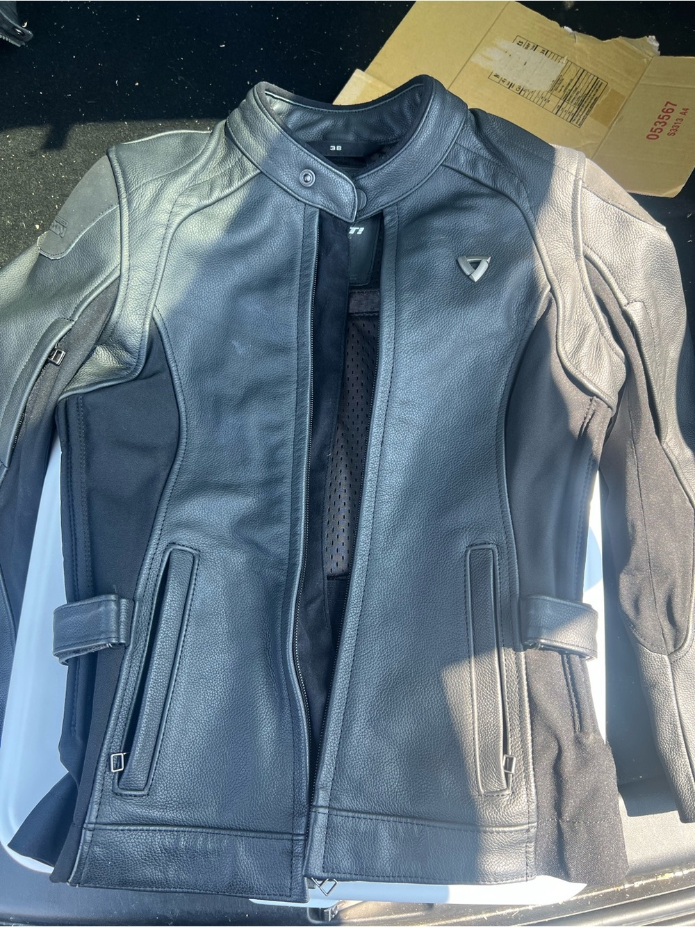 REV’IT! Engineered Skin Leather Motorcycle Jacket Size 38 – CE Armor Black